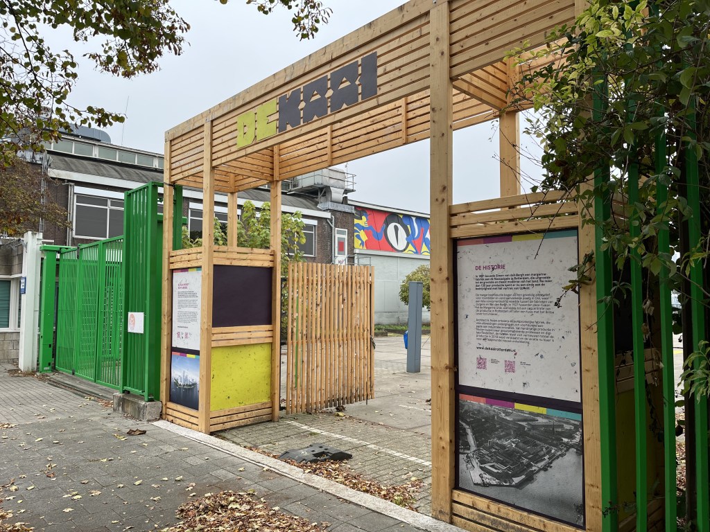 Foto van de ingang van De Kaai